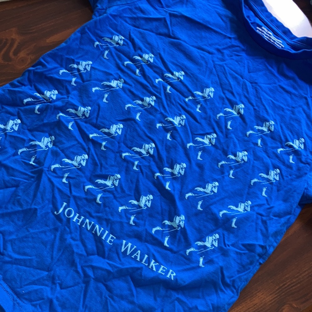 FLASH SALE 🌲 Johnnie Walker Blue Shirt Unisex Size small Bartender Barback